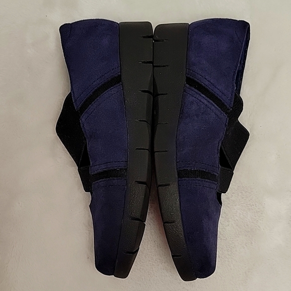 Clark's Daelyn Villa Navy Suede Shoes Size 5 - Picture 5 of 11